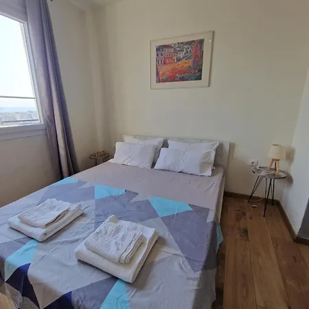 Apartment Closer 